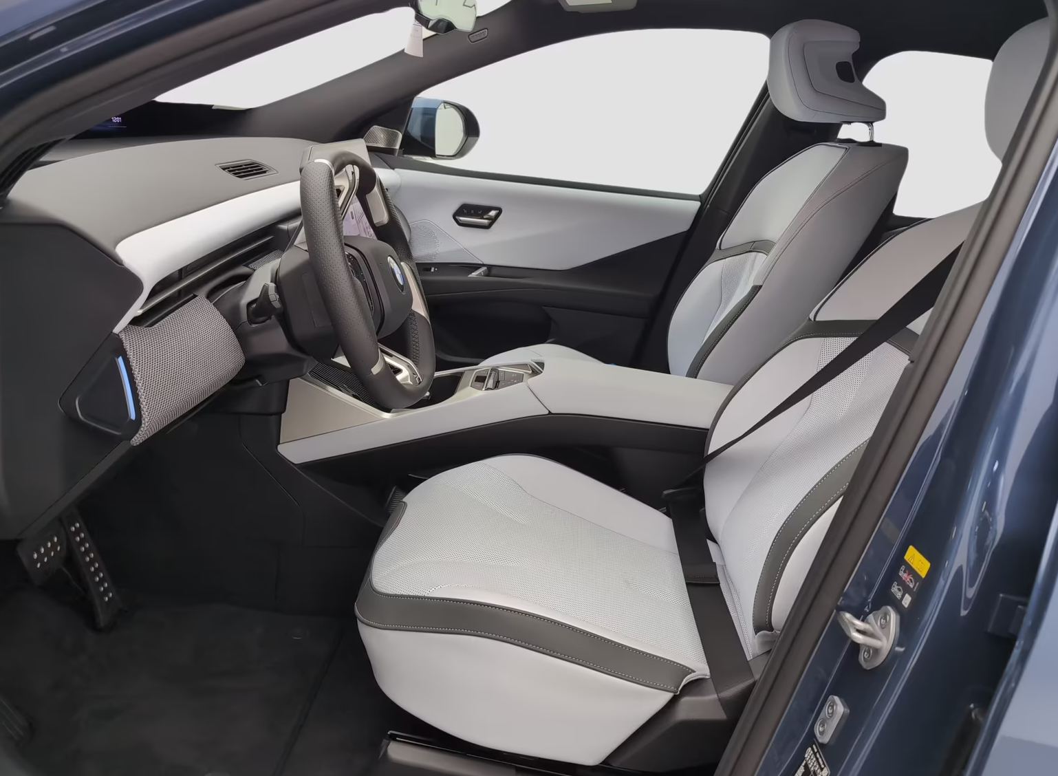 BMW iX3 50 xDrive Msport | SKLADEM | NĚMECKÉ PŘEDVÁDĚCÍ AUTO | NA DOVOZ | IHNED K PŘEDÁNÍ | ELEKTRO SUV | MODRÁ METALÍZA | BÍLÁ KŮŽE | PLNÁ VÝBAVA | NÁKUP ONLINE | AUTOiBUY.com